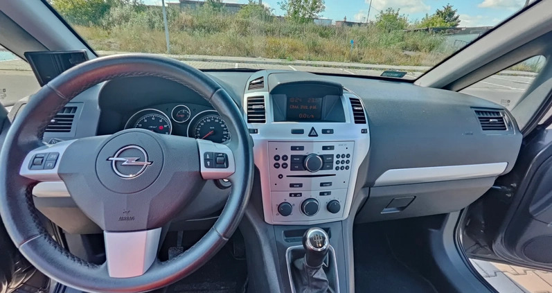 Opel Zafira cena 16500 przebieg: 259000, rok produkcji 2009 z Toruń małe 742